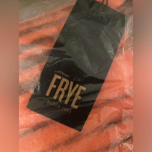 NWT Frye Scarf - Picture 3 of 5